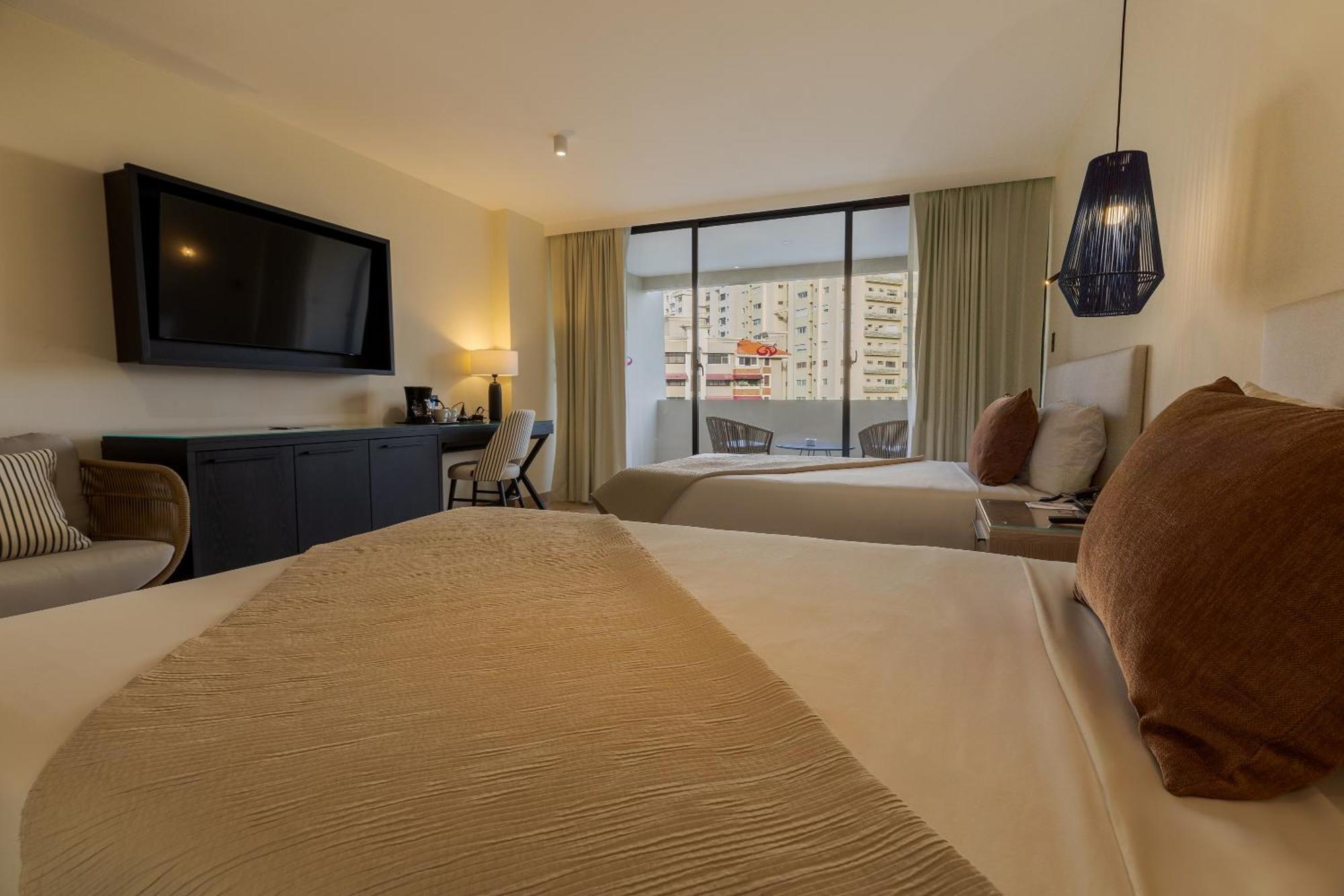 Dominican Fiesta Hotel&Casino Santo Domingo Esterno foto A guest room at the hotel